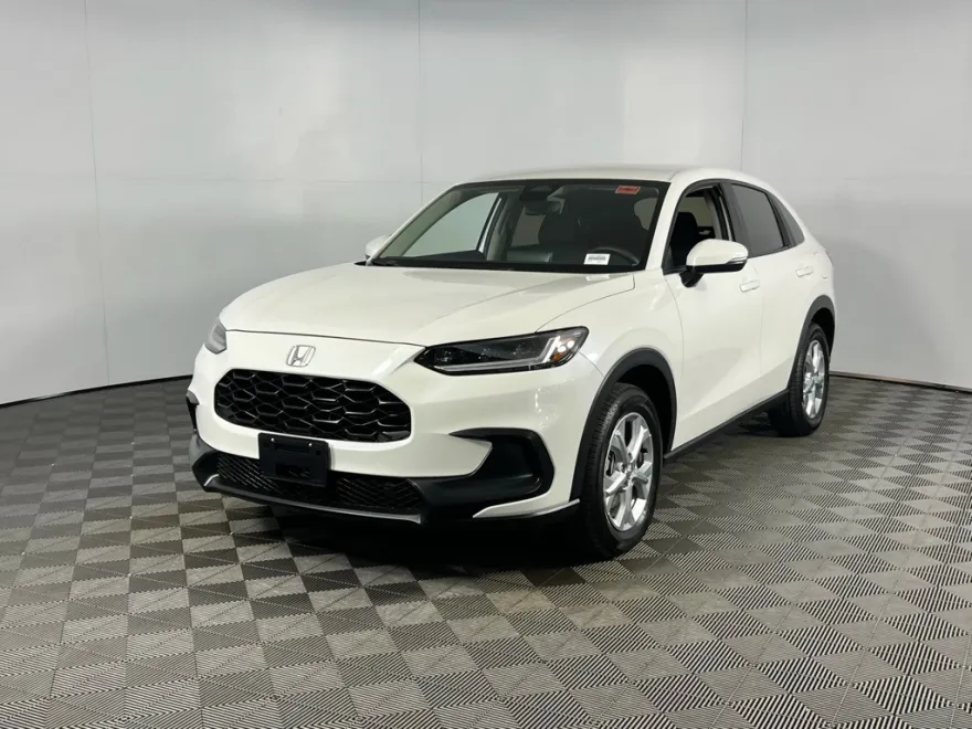 2025 Honda HR-V LX photo 1