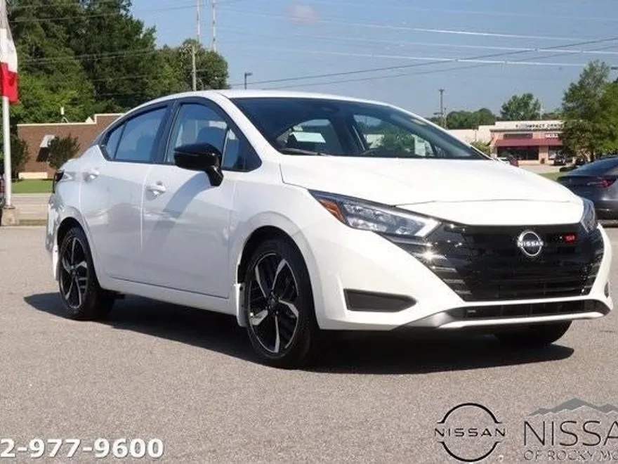 2025 Nissan Versa SR photo 1