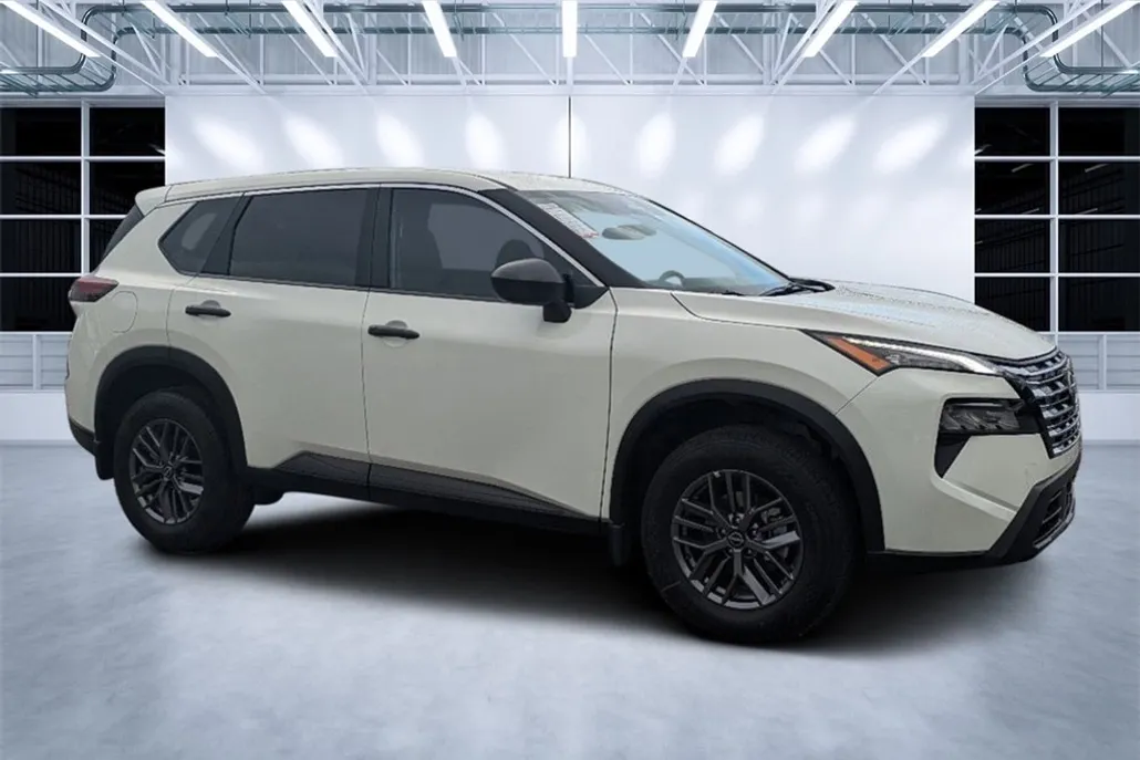 2025 Nissan Rogue S photo 1