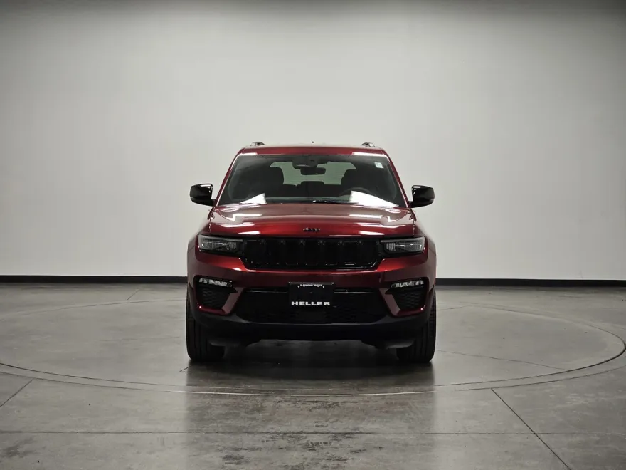 2025 Jeep Grand Cherokee Limited photo 1