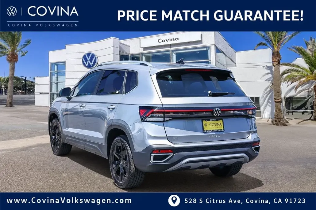 2025 Volkswagen Taos SE photo 1