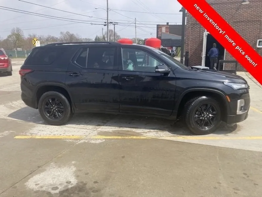 2023 Chevrolet Traverse 1LT photo 1