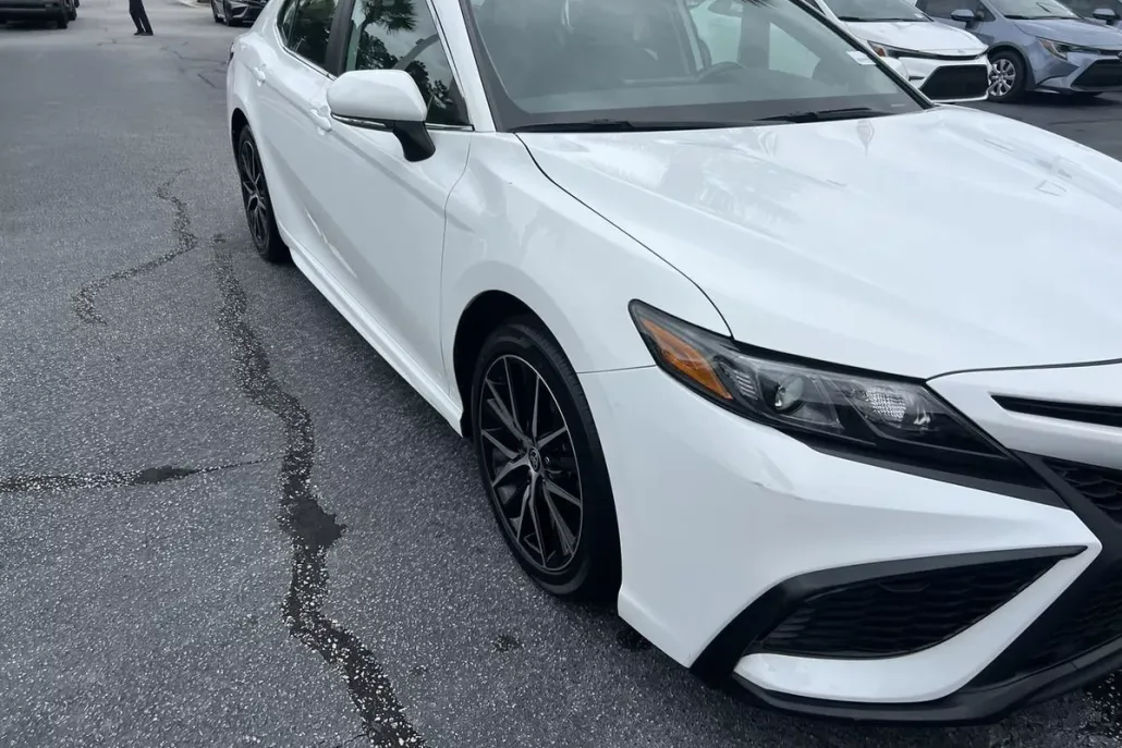 2024 Toyota Camry SE photo 1
