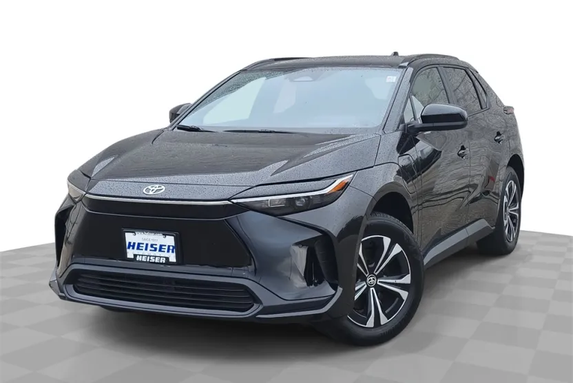 2024 Toyota bZ4X XLE photo 1
