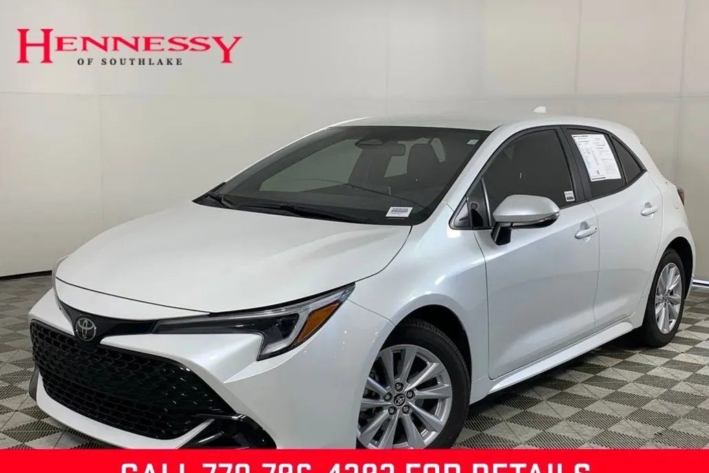 2023 Toyota Corolla SE photo 1