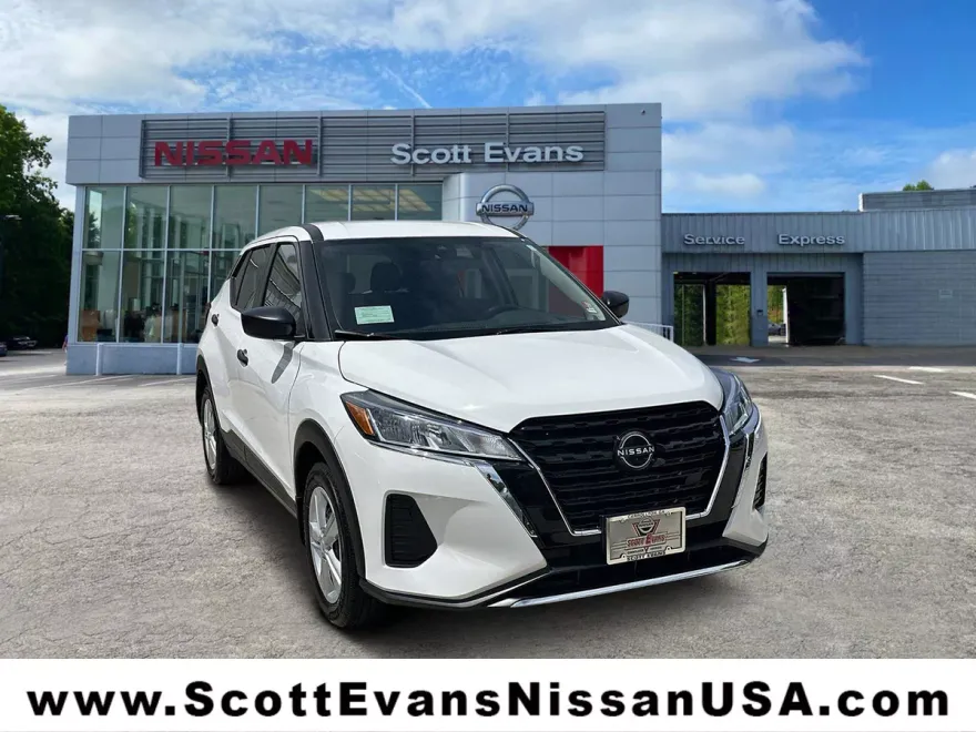 2025 Nissan Kicks Play S photo 1