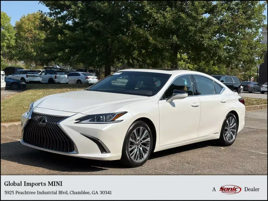 2020 Lexus ES 300h photo 1