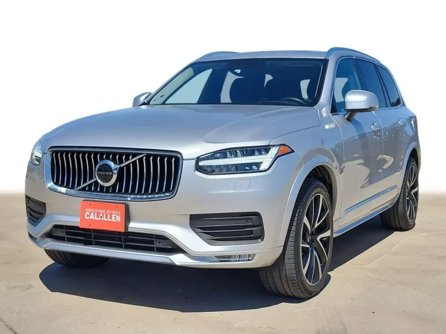 2022 Volvo XC90 T6 AWD Momentum photo 1