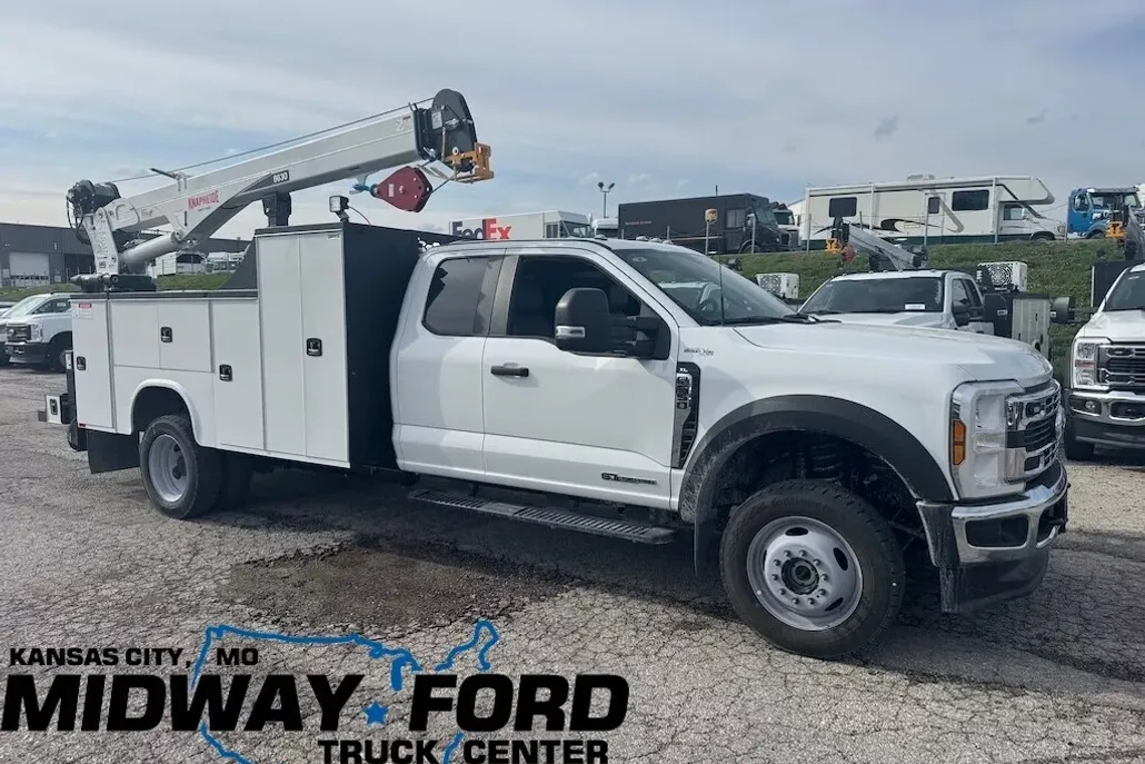 2024 Ford F-550 XL photo 1
