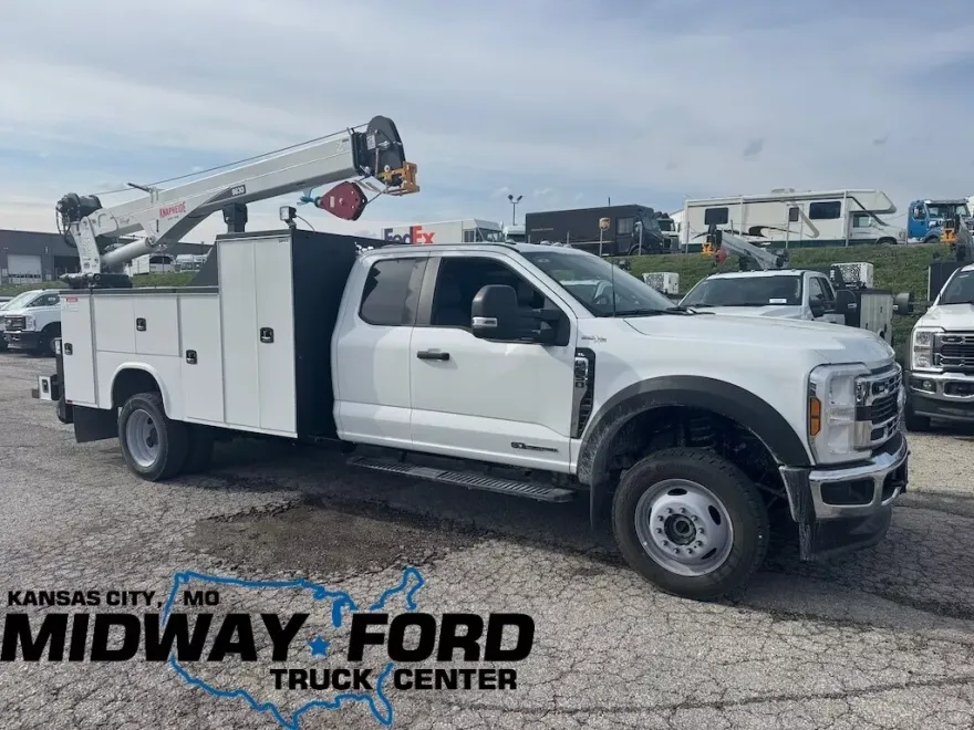 2024 Ford F-550 XL photo 1