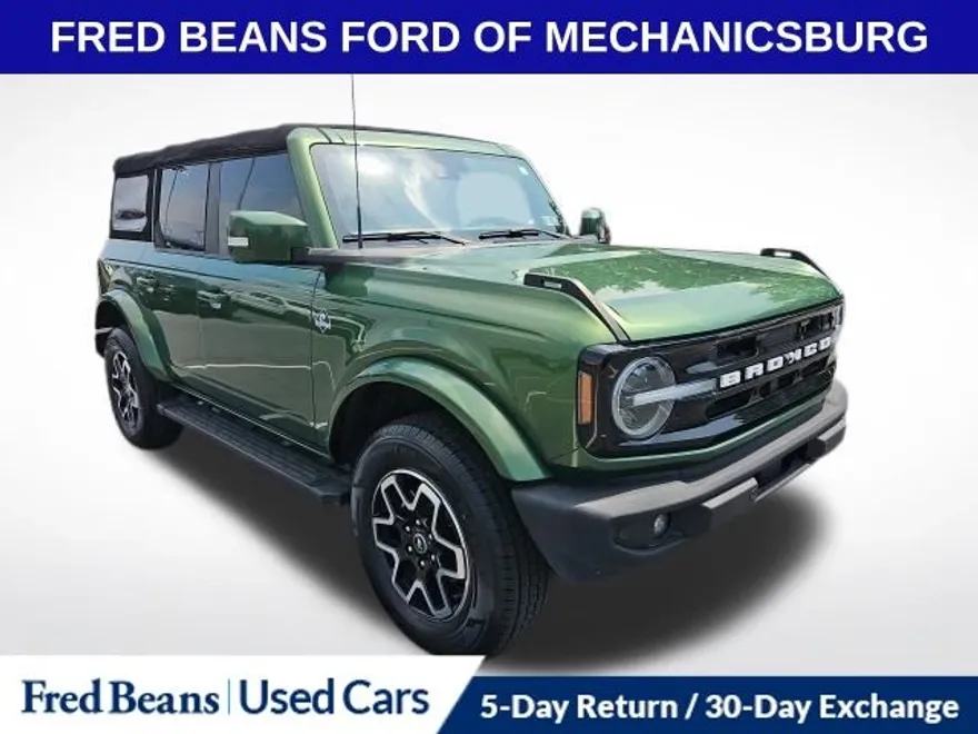 2022 Ford Bronco Outer Banks photo 1