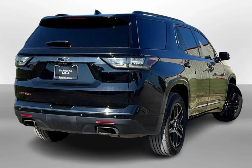 2018 Chevrolet Traverse Premier photo 1