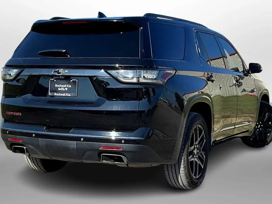 2018 Chevrolet Traverse Premier photo 1
