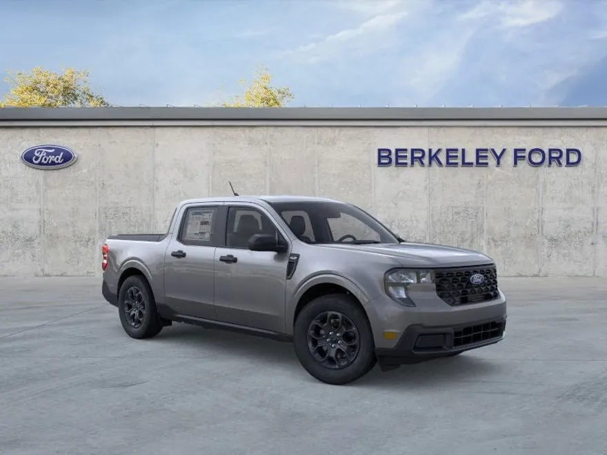 2025 Ford Maverick XLT photo 1