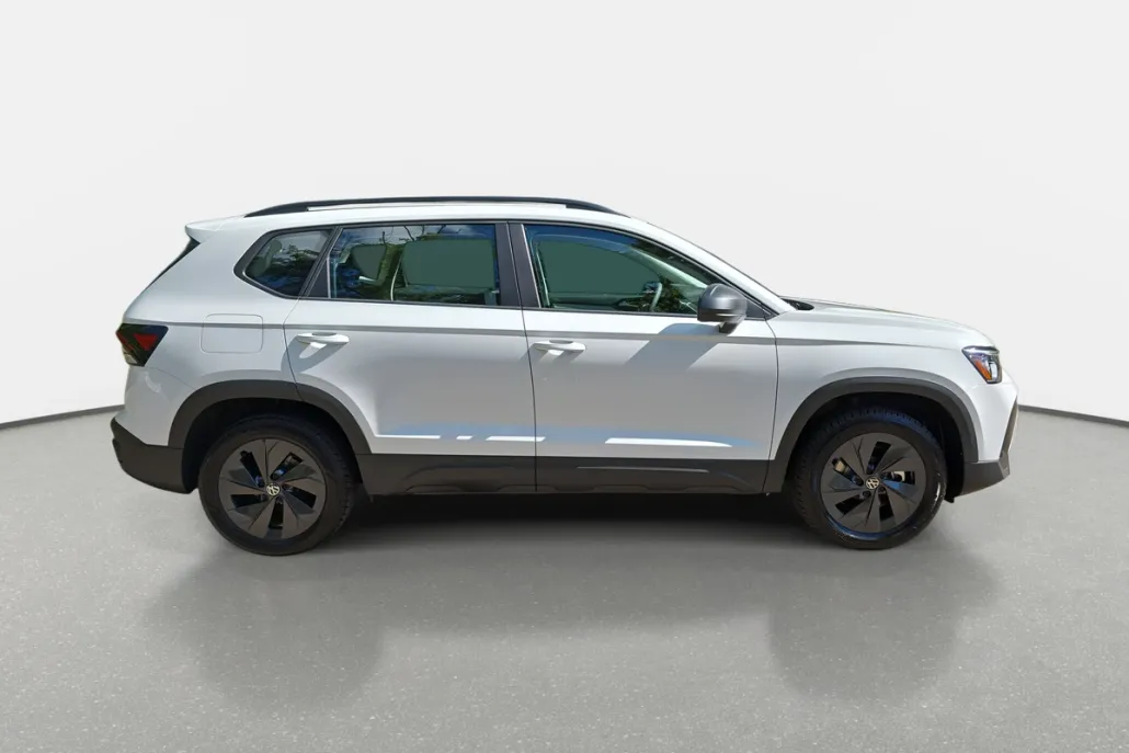 2025 Volkswagen Taos S photo 1