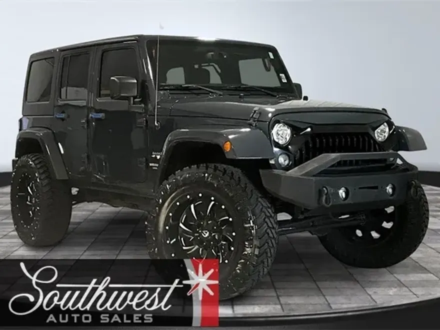 2017 Jeep Wrangler Unlimited Sahara photo 1