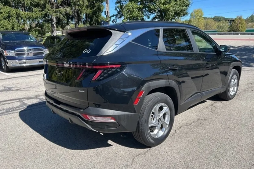 2022 Hyundai Tucson SEL photo 1