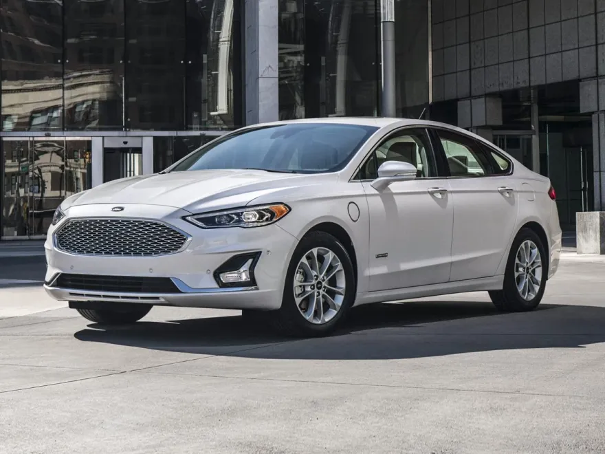2020 Ford Fusion Energi Titanium photo 1