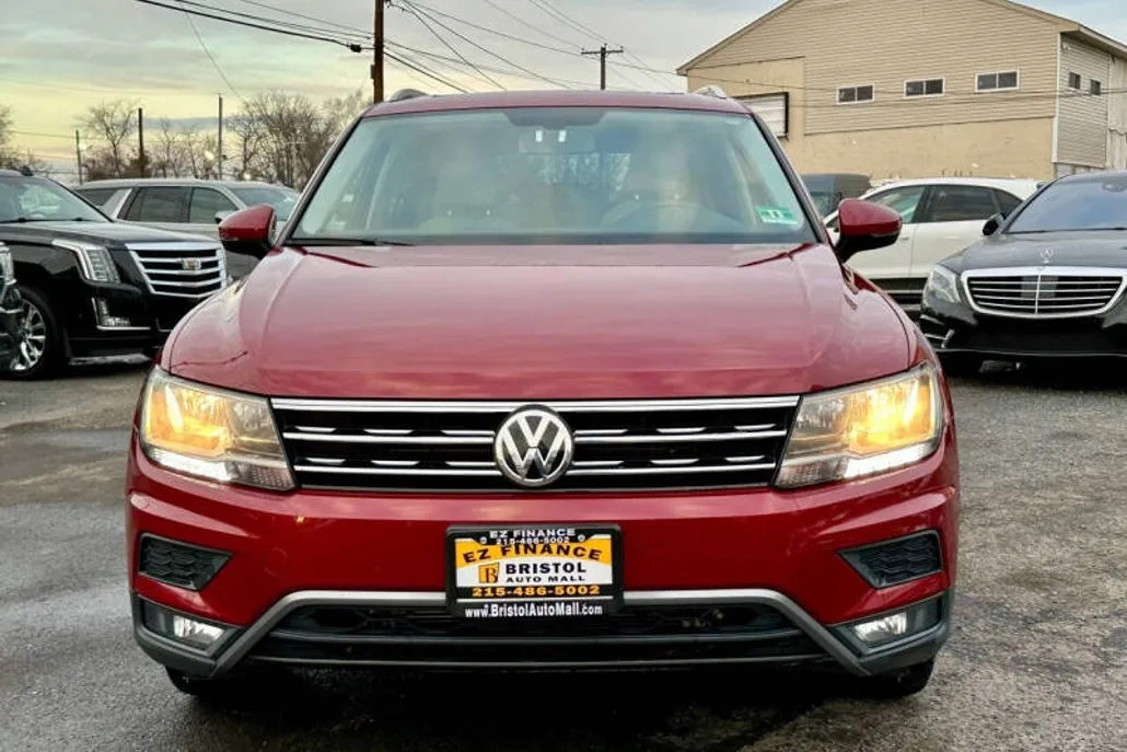 2018 Volkswagen Tiguan SEL photo 1