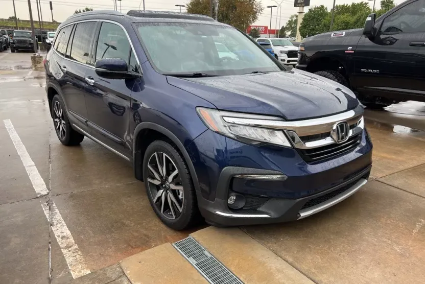 2019 Honda Pilot Touring photo 1