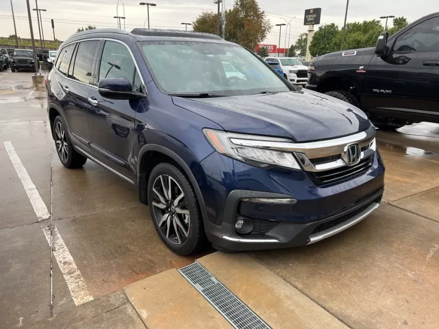 2019 Honda Pilot Touring photo 1