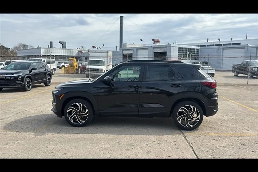 2025 Chevrolet Trailblazer RS photo 1