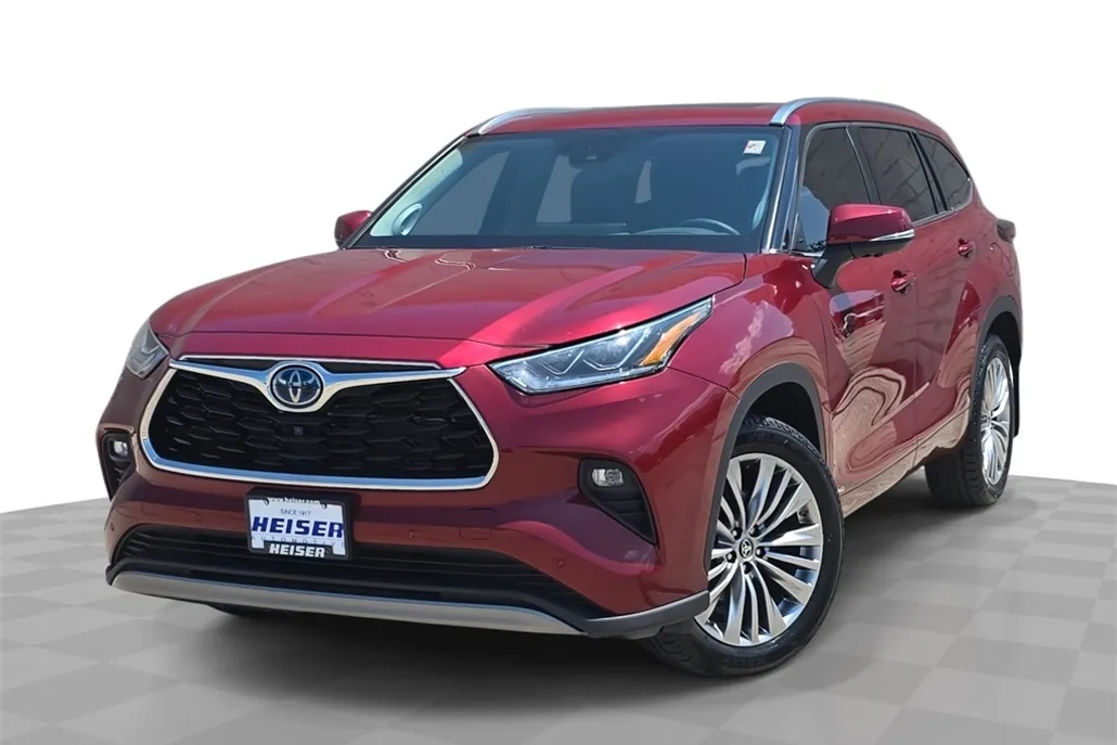 2024 Toyota Highlander Hybrid Platinum photo 1