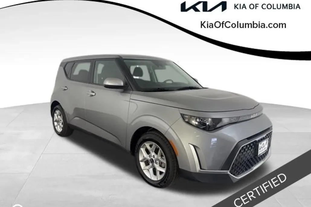 2023 Kia Soul LX photo 1
