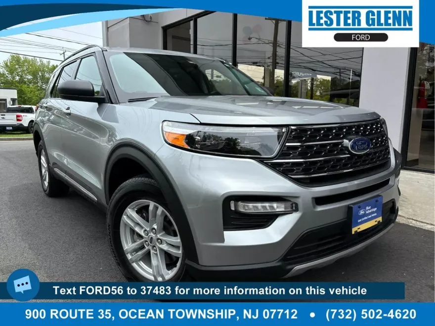 2022 Ford Explorer XLT photo 1