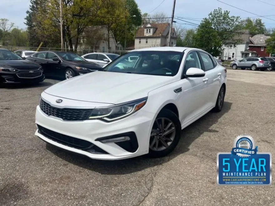 2020 Kia Optima LX photo 1