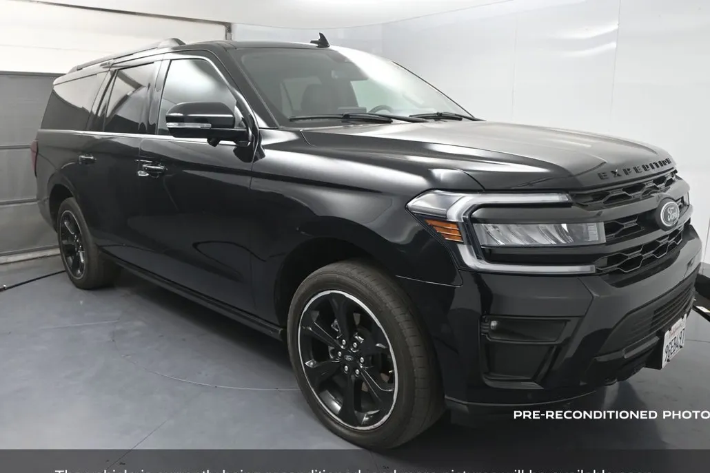 2023 Ford Expedition MAX Limited photo 1