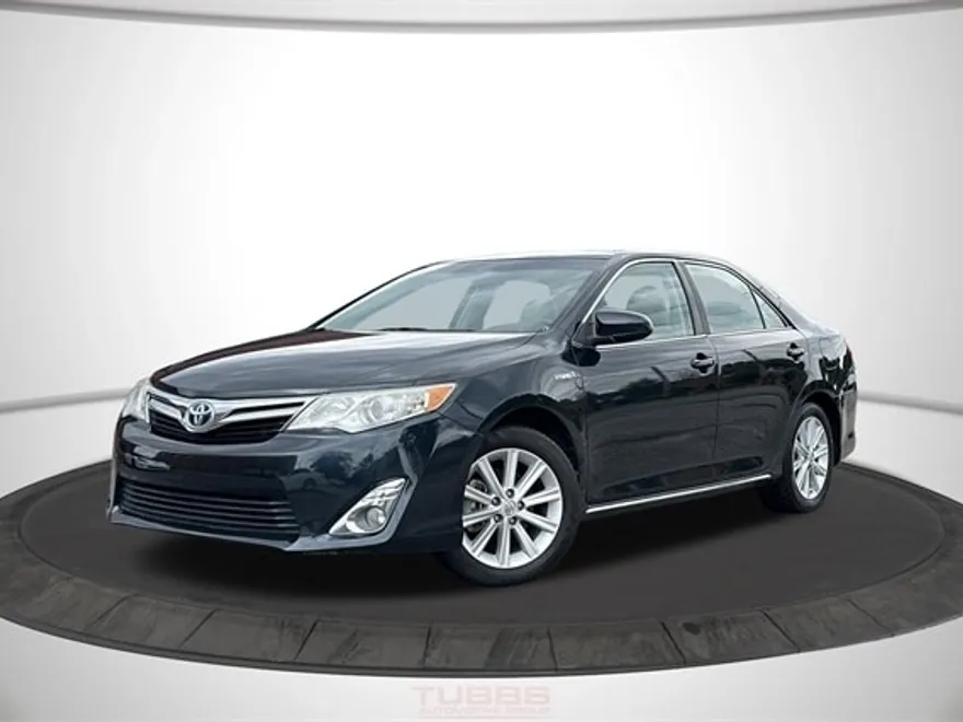 2014 Toyota Camry Hybrid XLE photo 1
