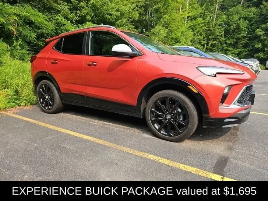 2024 Buick Encore GX Sport Touring photo 1
