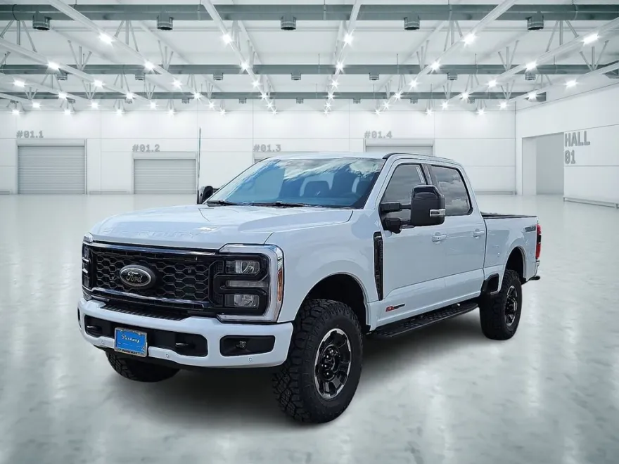 2025 Ford F-350 Lariat photo 1