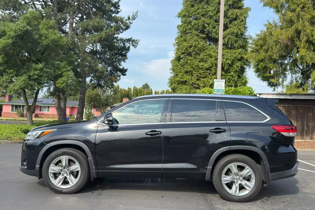 2018 Toyota Highlander Limited Sport photo 1