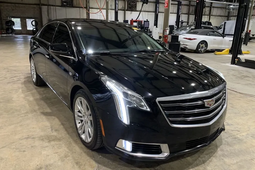 2018 Cadillac XTS Luxury photo 1