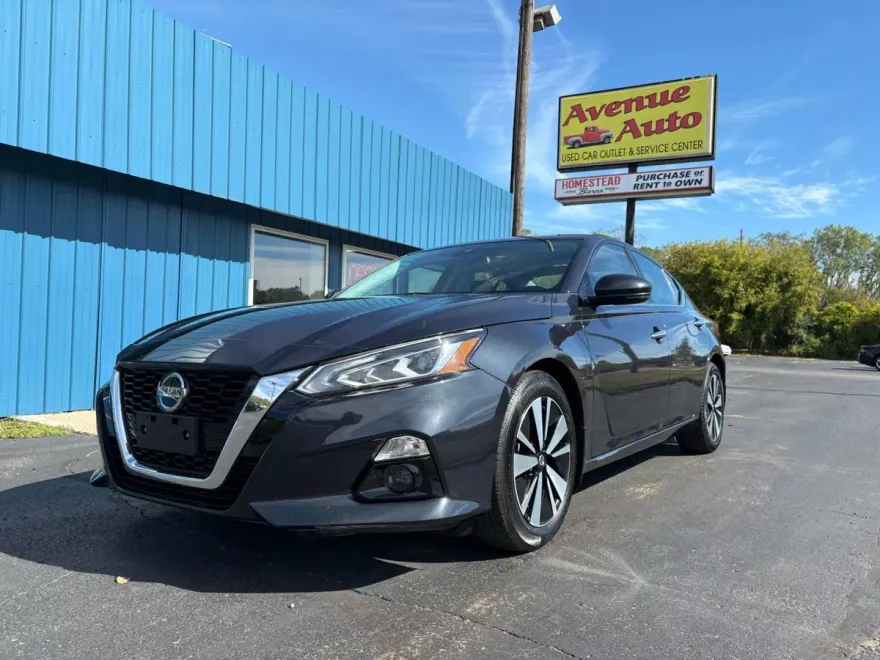 2019 Nissan Altima 2.5 SV photo 1
