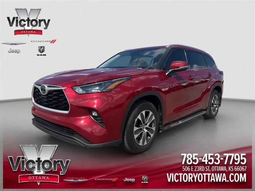 2022 Toyota Highlander XLE photo 1