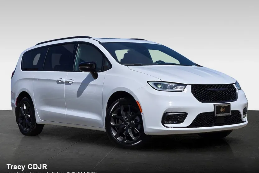 2025 Chrysler Pacifica Limited photo 1