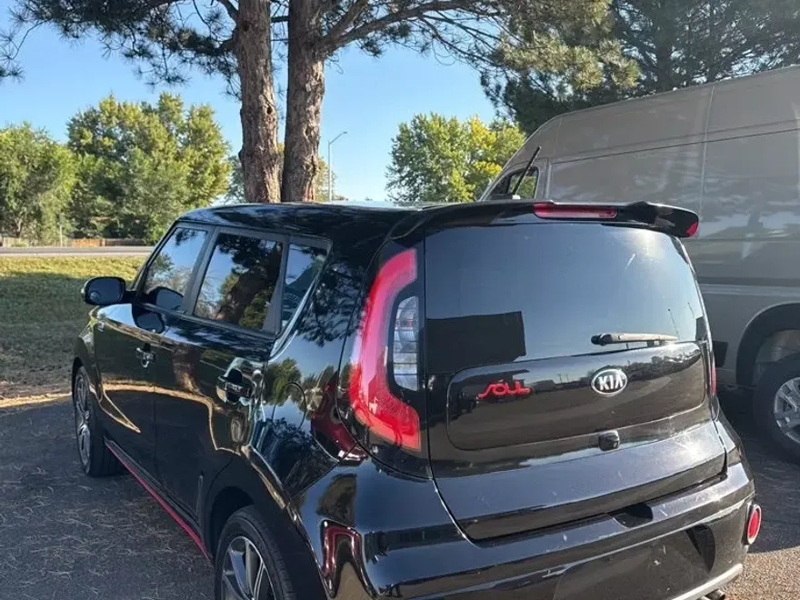 2017 Kia Soul Exclaim photo 1