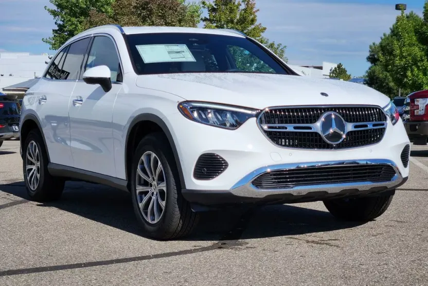 2026 Mercedes Benz GLC 300 4MATIC photo 1
