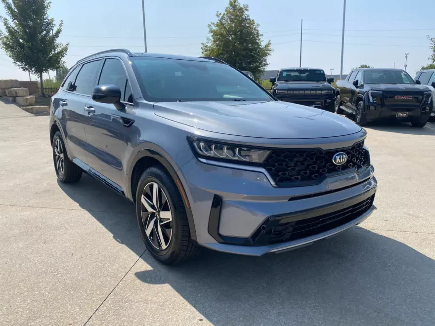 2021 Kia Sorento S photo 1