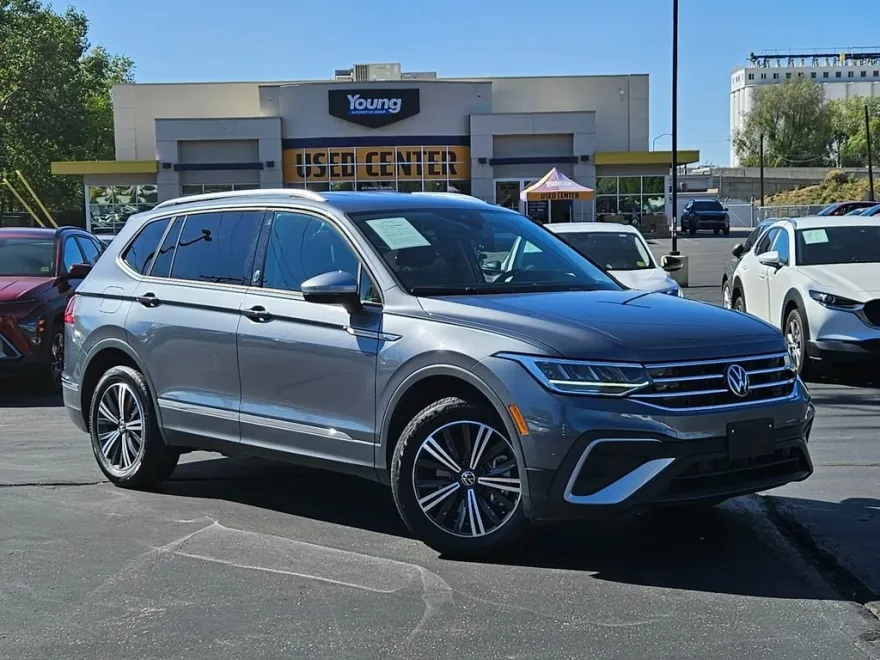 2024 Volkswagen Tiguan Wolfsburg Edition photo 1