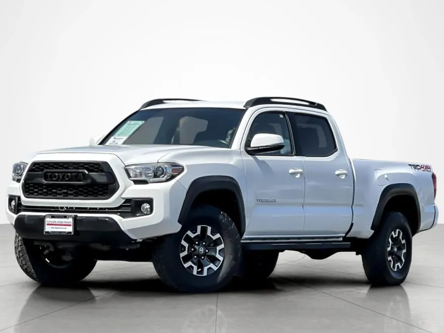 2017 Toyota Tacoma TRD SR5 photo 1