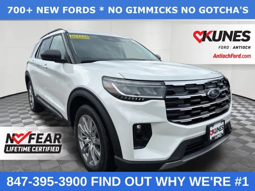2025 Ford Explorer photo 1