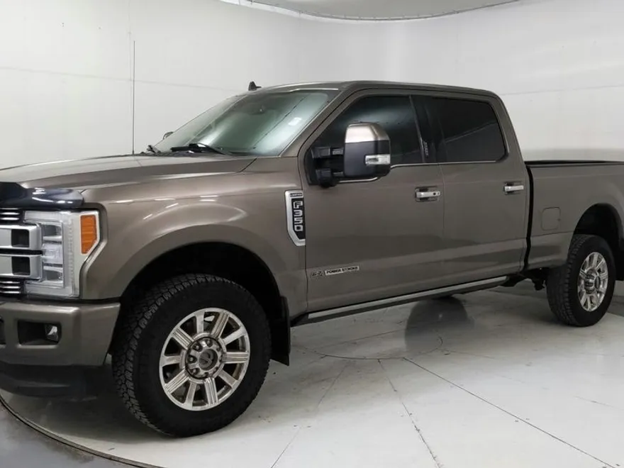 2019 Ford F-350 Limited photo 1