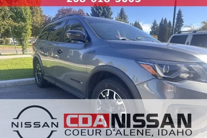 2020 Nissan Pathfinder SL photo 1