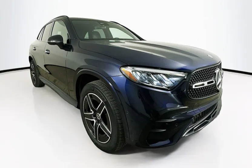 2023 Mercedes Benz GLC 300 4MATIC photo 1