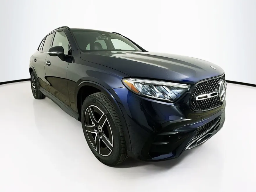 2023 Mercedes Benz GLC 300 4MATIC photo 1