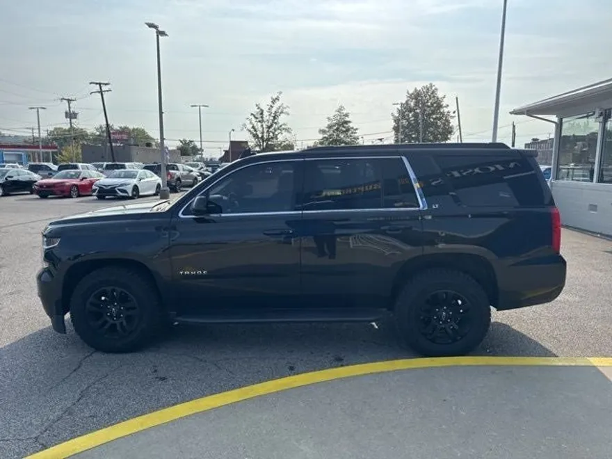 2019 Chevrolet Tahoe LT photo 1